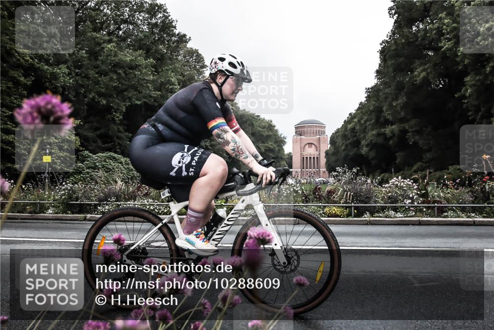 13.09.2026 - Stadtparktriathlon H.Heesch http://msf.ph/oto/10288609 13.09.2026 11:35:55 Radfahren 713, 803, 808, 815, 862, 924 meine-sportfotos.de