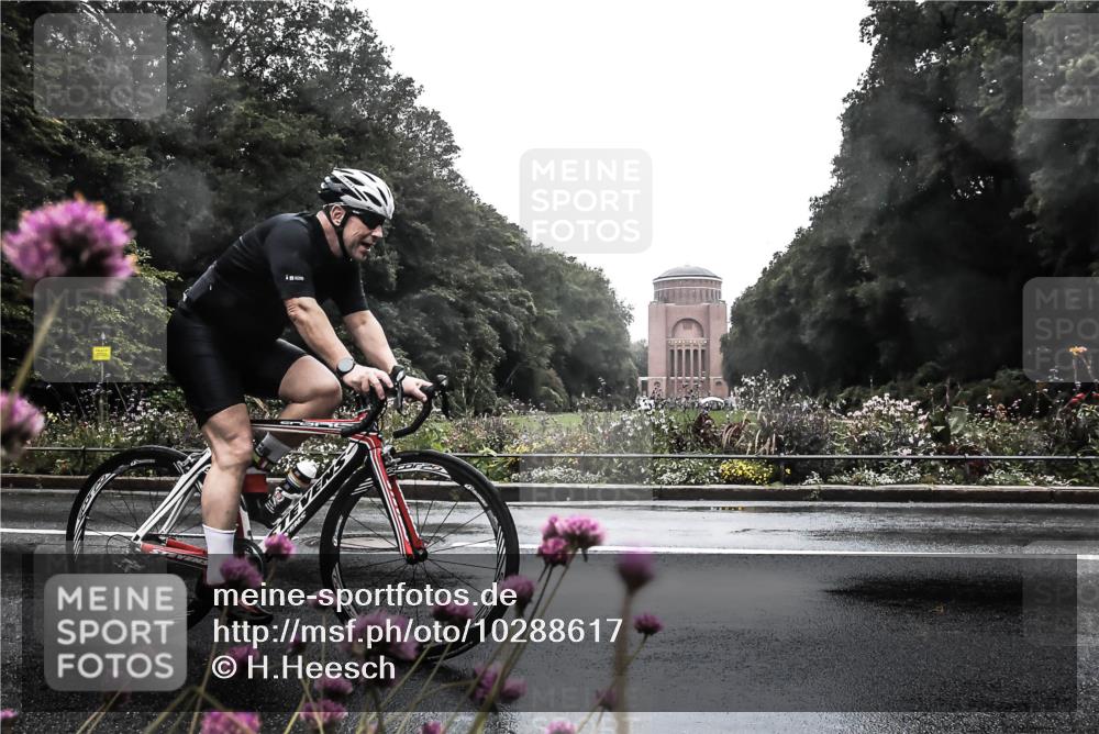 13.09.2026 - Stadtparktriathlon H.Heesch http://msf.ph/oto/10288617 13.09.2026 12:46:55 Radfahren 1162, 1189, 1218 meine-sportfotos.de