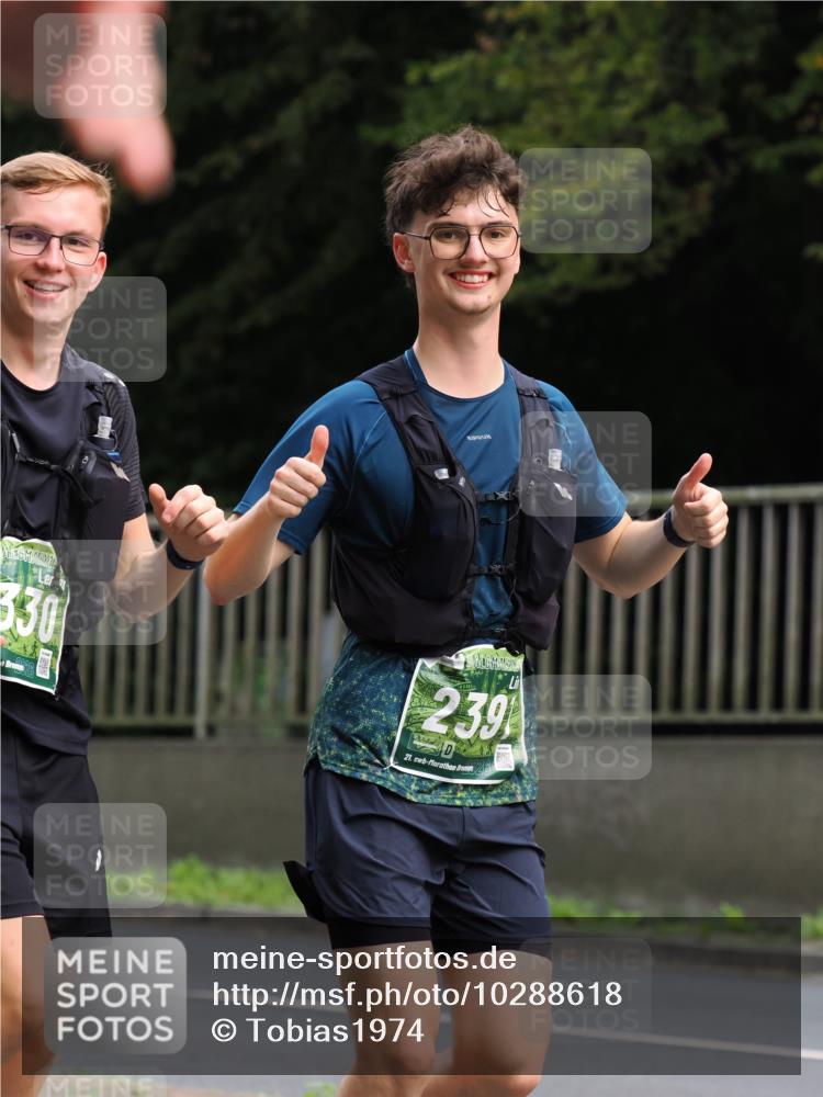 13.09.2026 - 21. swb-Marathon Bremen TobiasT http://msf.ph/oto/10288618 13.09.2026 12:25:15 Laufen 330, 239, 21 meine-sportfotos.de