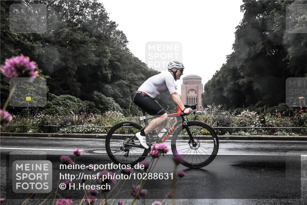 13.09.2026 - Stadtparktriathlon H.Heesch http://msf.ph/oto/10288631 13.09.2026 12:46:57 Radfahren 1162, 1189, 1218 meine-sportfotos.de