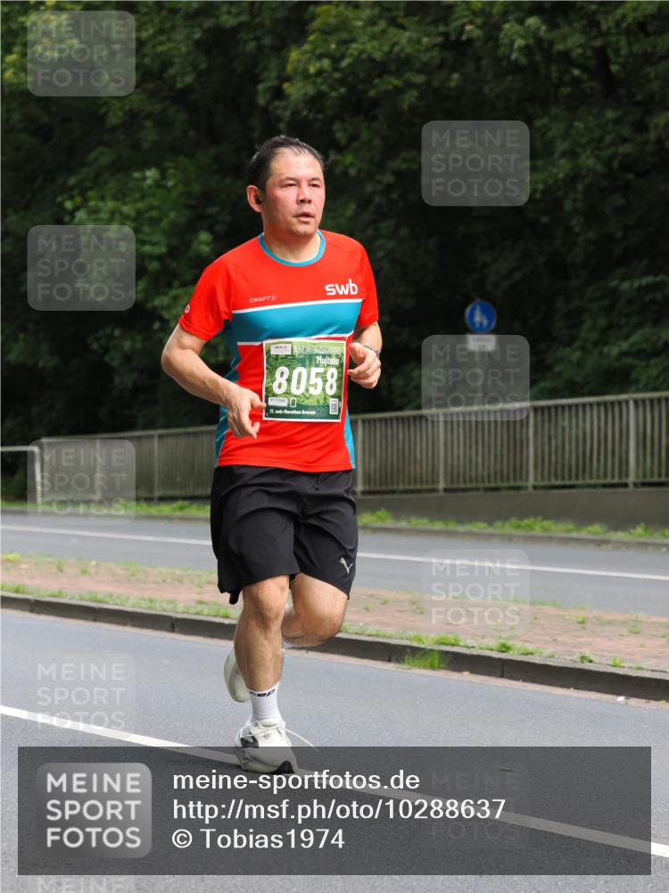 13.09.2026 - 21. swb-Marathon Bremen TobiasT http://msf.ph/oto/10288637 13.09.2026 12:25:19 Laufen 8058, 7096, 21, 240 meine-sportfotos.de