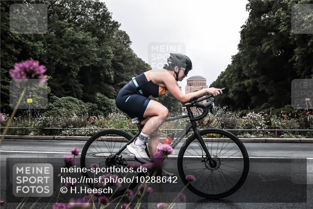 13.09.2026 - Stadtparktriathlon H.Heesch http://msf.ph/oto/10288642 13.09.2026 11:36:12 Radfahren 709, 847, 892, 916 meine-sportfotos.de