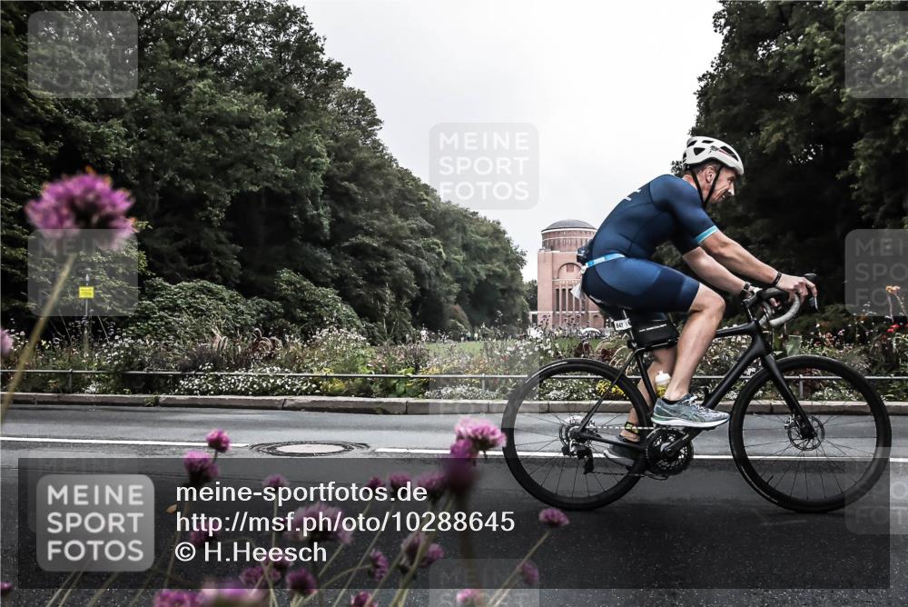 13.09.2026 - Stadtparktriathlon H.Heesch http://msf.ph/oto/10288645 13.09.2026 11:36:12 Radfahren 709, 847, 892, 916 meine-sportfotos.de