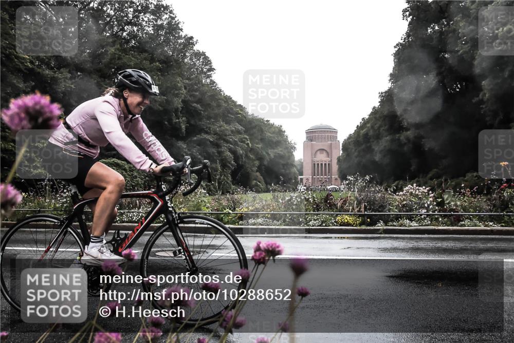 13.09.2026 - Stadtparktriathlon H.Heesch http://msf.ph/oto/10288652 13.09.2026 12:47:20 Radfahren 1123, 1250, 1251 meine-sportfotos.de