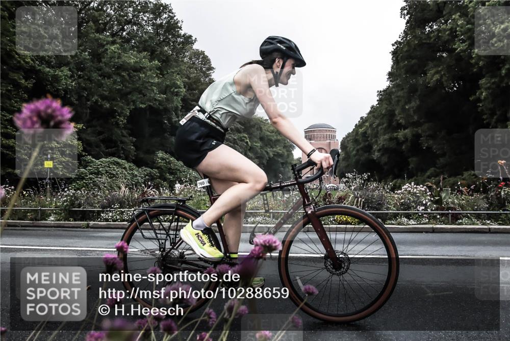 13.09.2026 - Stadtparktriathlon H.Heesch http://msf.ph/oto/10288659 13.09.2026 11:36:23 Radfahren 720, 760, 817, 914 meine-sportfotos.de