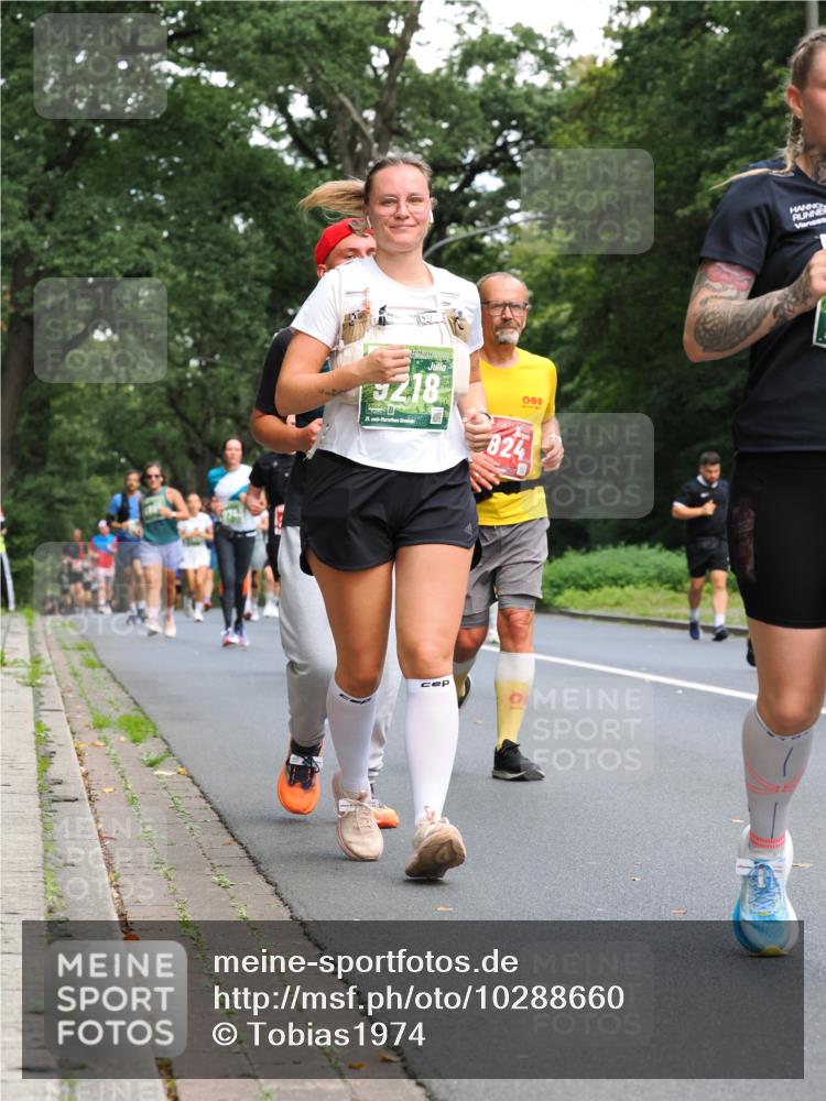 13.09.2026 - 21. swb-Marathon Bremen TobiasT http://msf.ph/oto/10288660 13.09.2026 12:25:41 Laufen 218, 000, 824 meine-sportfotos.de