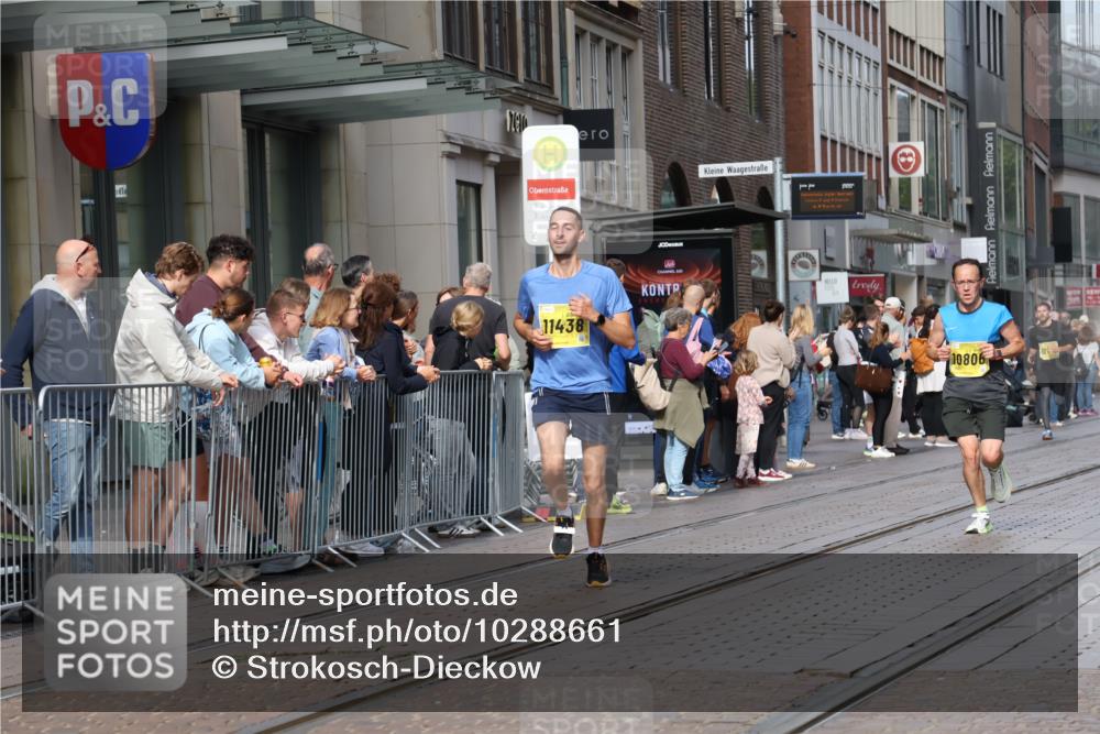 13.09.2026 - 21. swb-Marathon Bremen Strokosch-Dieckow http://msf.ph/oto/10288661 13.09.2026 10:44:24 Ziel 10266, 10454, 10628, 10806, 10861, 11615, 11692, 11704, 12302, 12425, 12473, 10956, 11108, 11148, 11438, 11644, 11758 meine-sportfotos.de