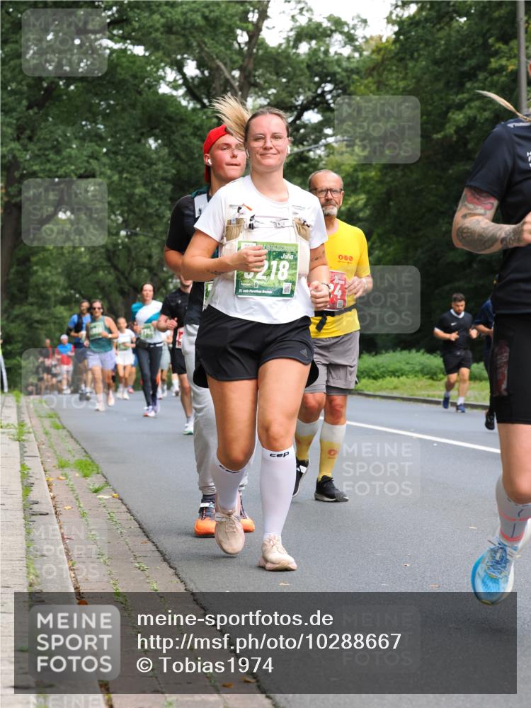 13.09.2026 - 21. swb-Marathon Bremen TobiasT http://msf.ph/oto/10288667 13.09.2026 12:25:41 Laufen 218, 21, 26, 000 meine-sportfotos.de