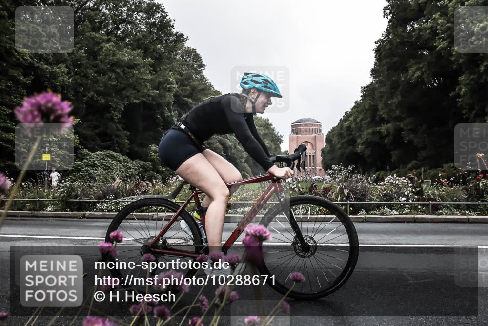 13.09.2026 - Stadtparktriathlon H.Heesch http://msf.ph/oto/10288671 13.09.2026 11:36:29 Radfahren 647, 769, 914 meine-sportfotos.de