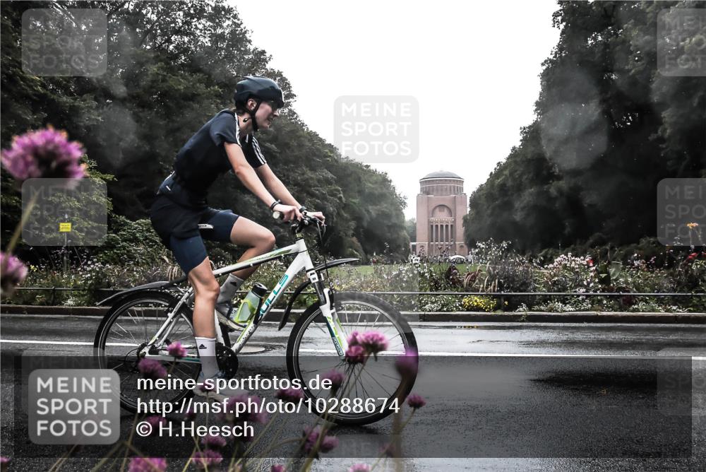13.09.2026 - Stadtparktriathlon H.Heesch http://msf.ph/oto/10288674 13.09.2026 12:47:32 Radfahren 1154, 1164, 1176, 1202, 1217 meine-sportfotos.de