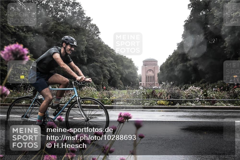 13.09.2026 - Stadtparktriathlon H.Heesch http://msf.ph/oto/10288693 13.09.2026 12:47:54 Radfahren 1109, 1208 meine-sportfotos.de