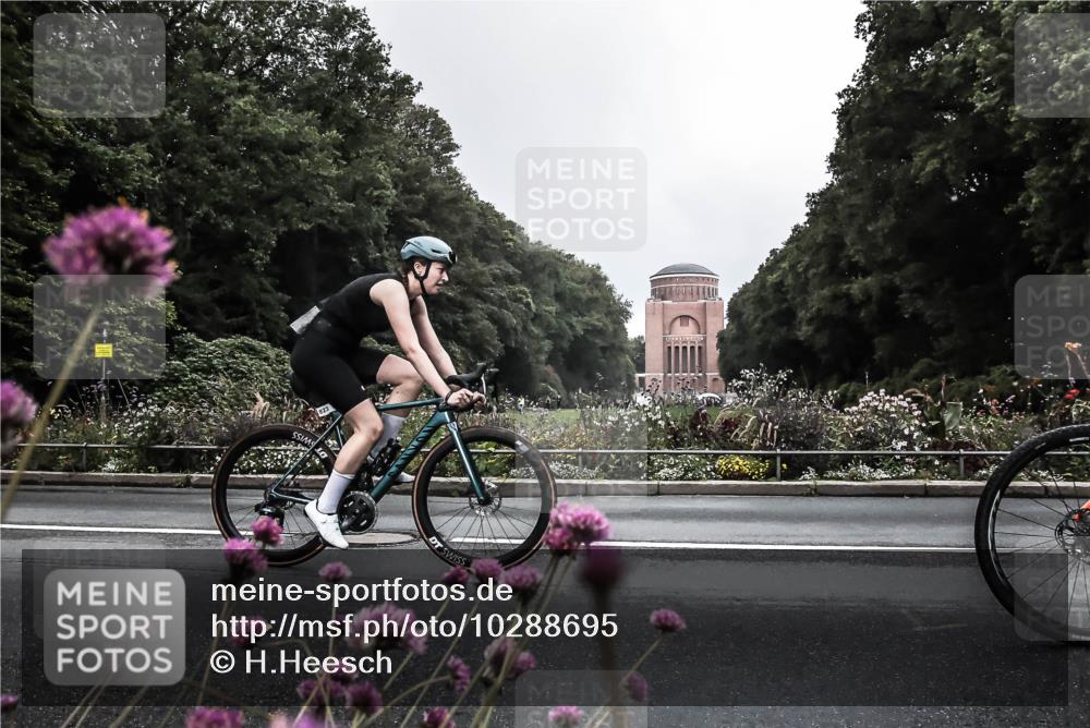 13.09.2026 - Stadtparktriathlon H.Heesch http://msf.ph/oto/10288695 13.09.2026 11:36:35 Radfahren 647, 706, 731, 823, 886, 937 meine-sportfotos.de