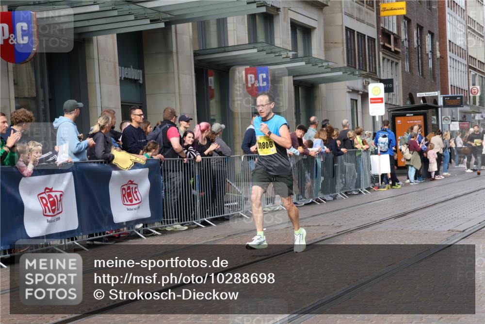 13.09.2026 - 21. swb-Marathon Bremen Strokosch-Dieckow http://msf.ph/oto/10288698 13.09.2026 10:44:28 Ziel 10266, 10628, 10735, 10861, 11615, 11692, 11704, 12302, 12425, 12473, 10454, 10806, 10956, 11108, 11148, 11438, 11644, 11758 meine-sportfotos.de