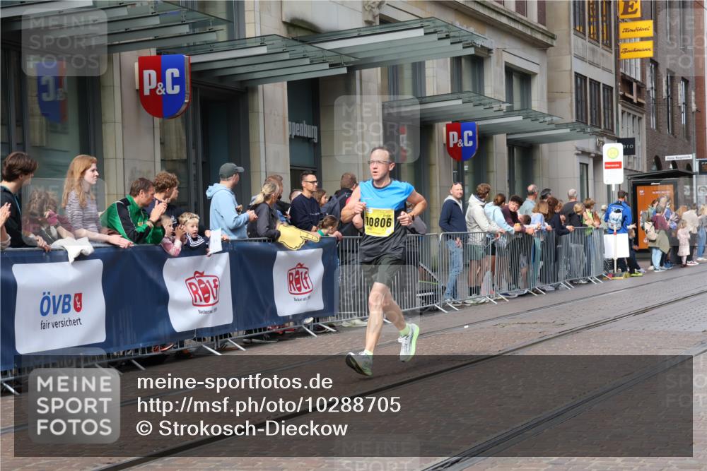 13.09.2026 - 21. swb-Marathon Bremen Strokosch-Dieckow http://msf.ph/oto/10288705 13.09.2026 10:44:28 Ziel 10266, 10628, 10735, 10861, 11615, 11692, 11704, 12302, 12425, 12473, 10454, 10806, 10956, 11108, 11148, 11438, 11644, 11758 meine-sportfotos.de