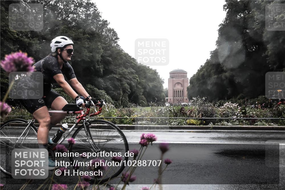 13.09.2026 - Stadtparktriathlon H.Heesch http://msf.ph/oto/10288707 13.09.2026 12:48:01 Radfahren 1156, 1192, 1297 meine-sportfotos.de