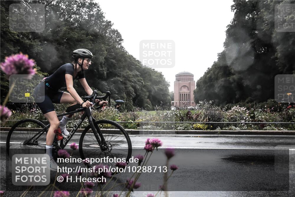 13.09.2026 - Stadtparktriathlon H.Heesch http://msf.ph/oto/10288713 13.09.2026 12:48:06 Radfahren 1091, 1128, 1268 meine-sportfotos.de
