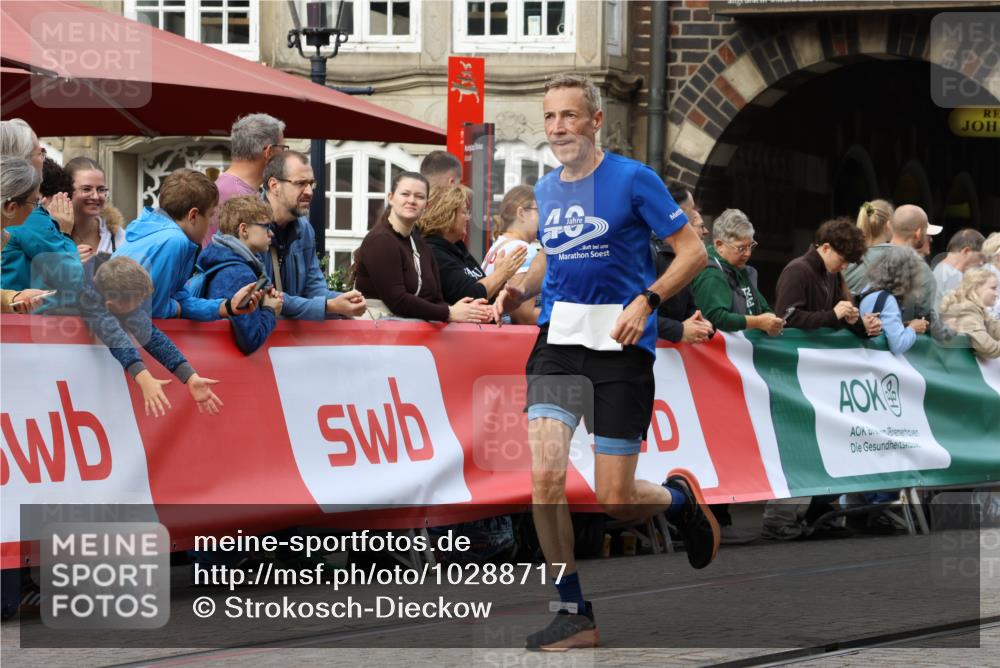 13.09.2026 - 21. swb-Marathon Bremen Strokosch-Dieckow http://msf.ph/oto/10288717 13.09.2026 10:41:04 Ziel 10520, 10575, 11903, 12477, 11077 meine-sportfotos.de