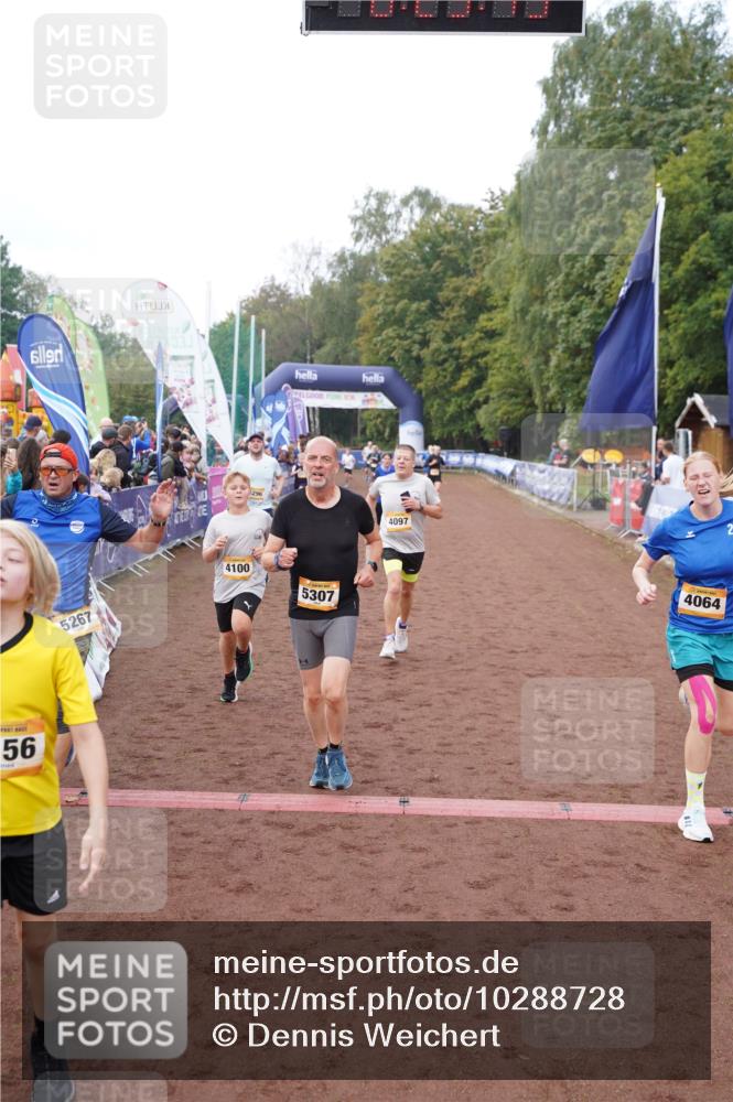 13.09.2026 - Airport Race Dennis Weichert http://msf.ph/oto/10288728 13.09.2026 10:30:23 Ziel 4064, 4097, 4100, 4130, 5067, 5075, 5156, 5266, 5267, 5296, 5307, 5390, 5416, 5419, 5471 meine-sportfotos.de