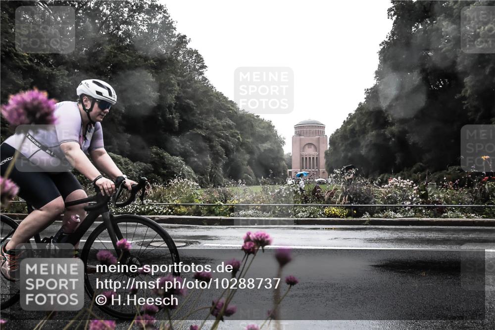 13.09.2026 - Stadtparktriathlon H.Heesch http://msf.ph/oto/10288737 13.09.2026 12:48:23 Radfahren 1212, 1237, 1260 meine-sportfotos.de