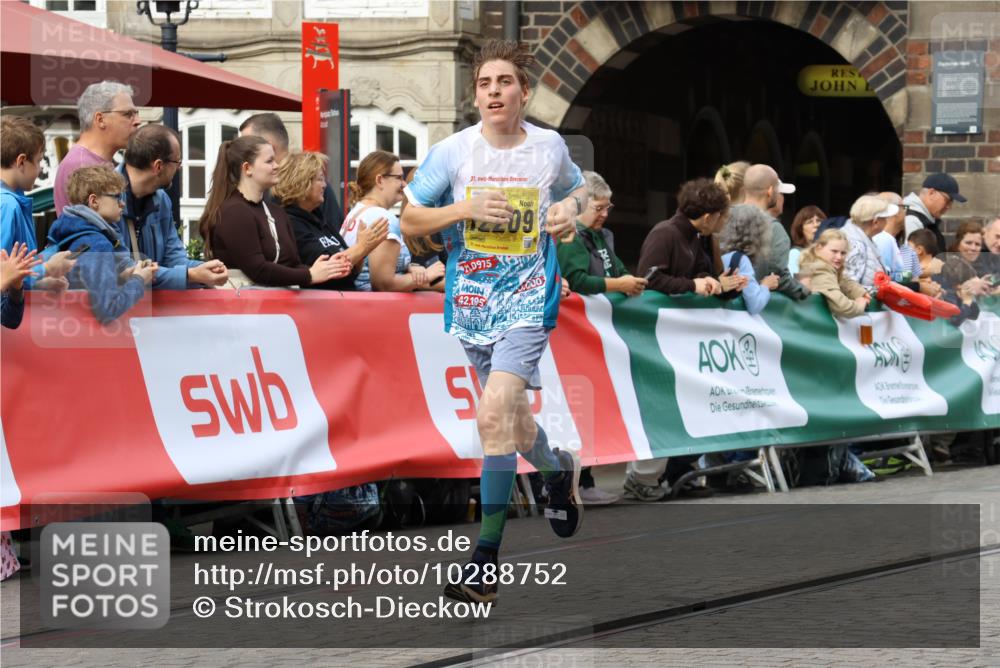 13.09.2026 - 21. swb-Marathon Bremen Strokosch-Dieckow http://msf.ph/oto/10288752 13.09.2026 10:41:12 Ziel 10575, 11903, 12209, 12477, 13520 meine-sportfotos.de