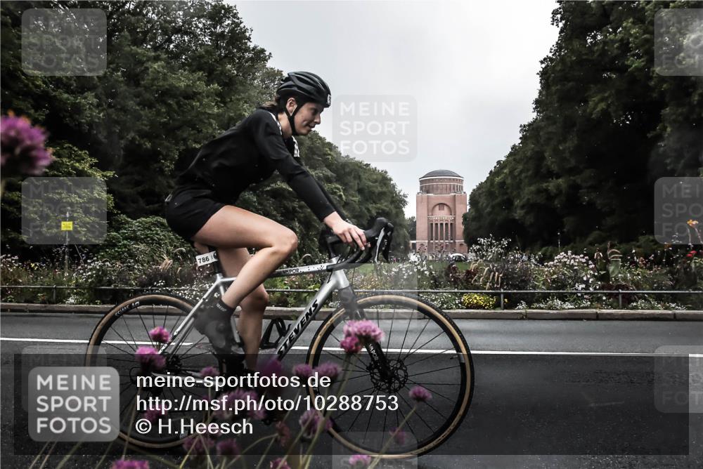 13.09.2026 - Stadtparktriathlon H.Heesch http://msf.ph/oto/10288753 13.09.2026 11:37:13 Radfahren 786, 788 meine-sportfotos.de