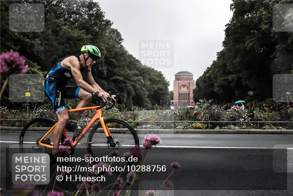 13.09.2026 - Stadtparktriathlon H.Heesch http://msf.ph/oto/10288756 13.09.2026 11:37:18 Radfahren 761, 906, 926 meine-sportfotos.de