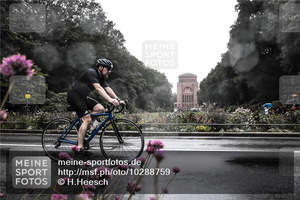13.09.2026 - Stadtparktriathlon H.Heesch http://msf.ph/oto/10288759 13.09.2026 12:48:33 Radfahren 1127, 1186, 1235, 1271, 1272 meine-sportfotos.de