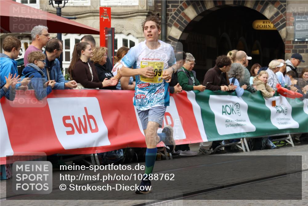 13.09.2026 - 21. swb-Marathon Bremen Strokosch-Dieckow http://msf.ph/oto/10288762 13.09.2026 10:41:12 Ziel 10575, 11903, 12209, 12477, 13520 meine-sportfotos.de