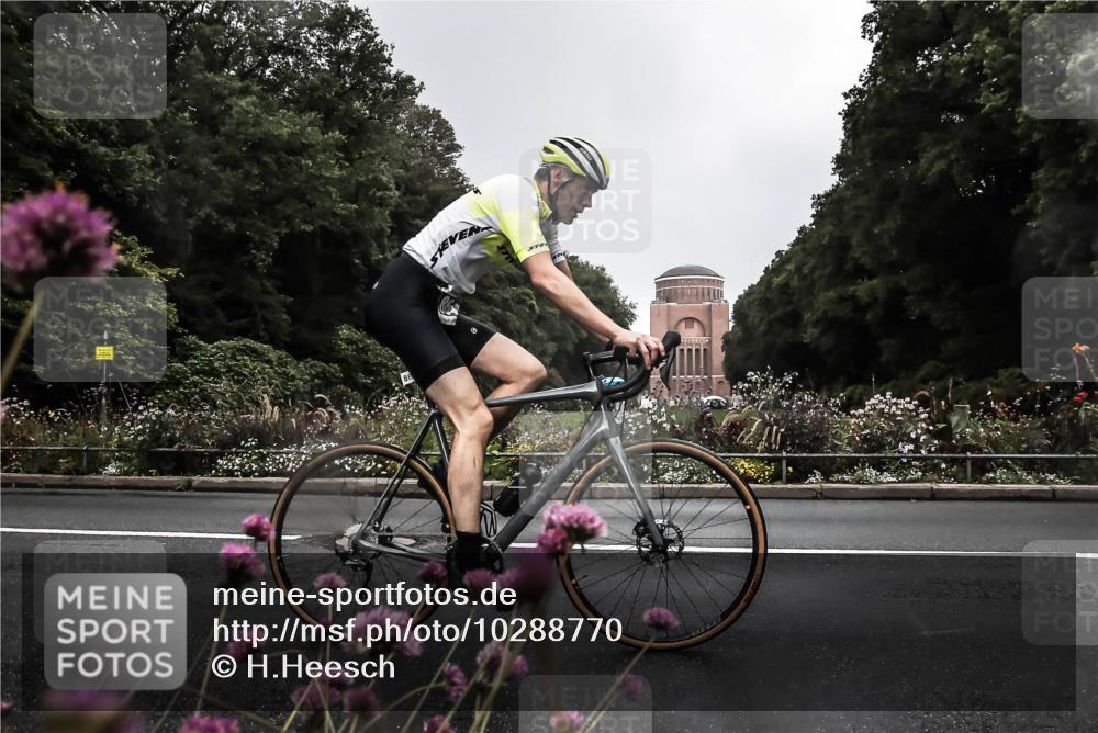 13.09.2026 - Stadtparktriathlon H.Heesch http://msf.ph/oto/10288770 13.09.2026 11:37:23 Radfahren 724, 761, 864, 896, 906, 911 meine-sportfotos.de