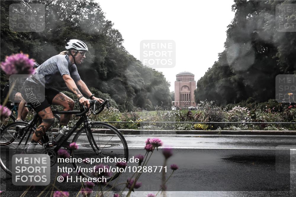 13.09.2026 - Stadtparktriathlon H.Heesch http://msf.ph/oto/10288771 13.09.2026 12:48:44 Radfahren 1198, 1241, 1265 meine-sportfotos.de