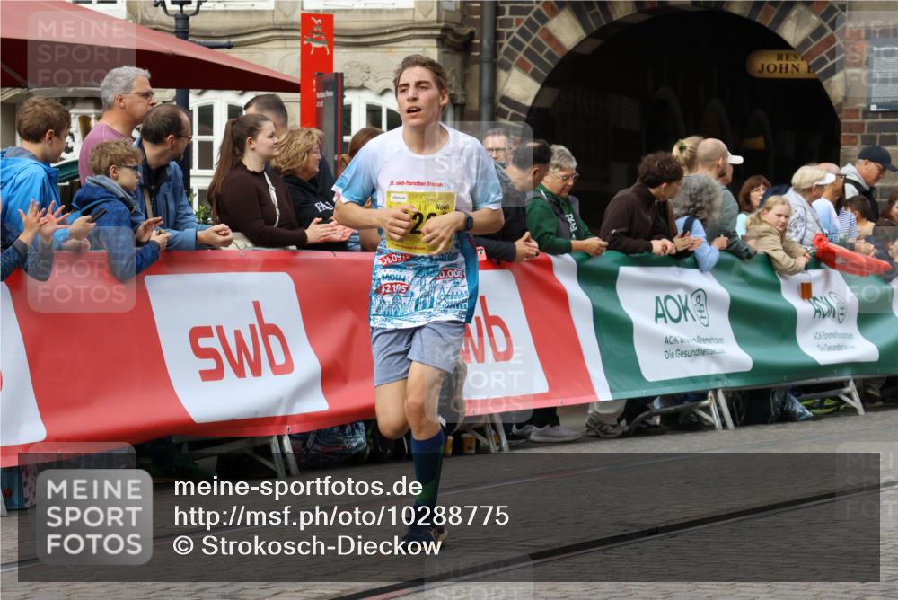 13.09.2026 - 21. swb-Marathon Bremen Strokosch-Dieckow http://msf.ph/oto/10288775 13.09.2026 10:41:12 Ziel 10575, 11903, 12209, 12477, 13520 meine-sportfotos.de