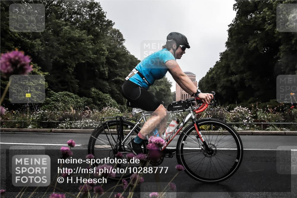 13.09.2026 - Stadtparktriathlon H.Heesch http://msf.ph/oto/10288777 13.09.2026 11:37:25 Radfahren 724, 761, 836, 864, 896, 911 meine-sportfotos.de