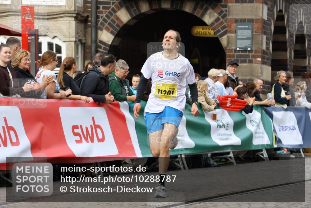 13.09.2026 - 21. swb-Marathon Bremen Strokosch-Dieckow http://msf.ph/oto/10288787 13.09.2026 10:41:16 Ziel 10575, 11201, 11903, 12209, 12477, 11944, 12442, 13520 meine-sportfotos.de