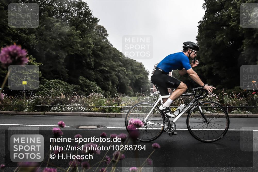 13.09.2026 - Stadtparktriathlon H.Heesch http://msf.ph/oto/10288794 13.09.2026 11:37:36 Radfahren 829, 833, 853 meine-sportfotos.de