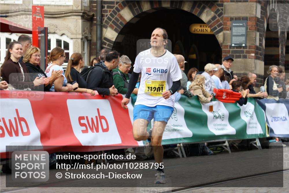 13.09.2026 - 21. swb-Marathon Bremen Strokosch-Dieckow http://msf.ph/oto/10288795 13.09.2026 10:41:16 Ziel 10575, 11201, 11903, 12209, 12477, 11944, 12442, 13520 meine-sportfotos.de
