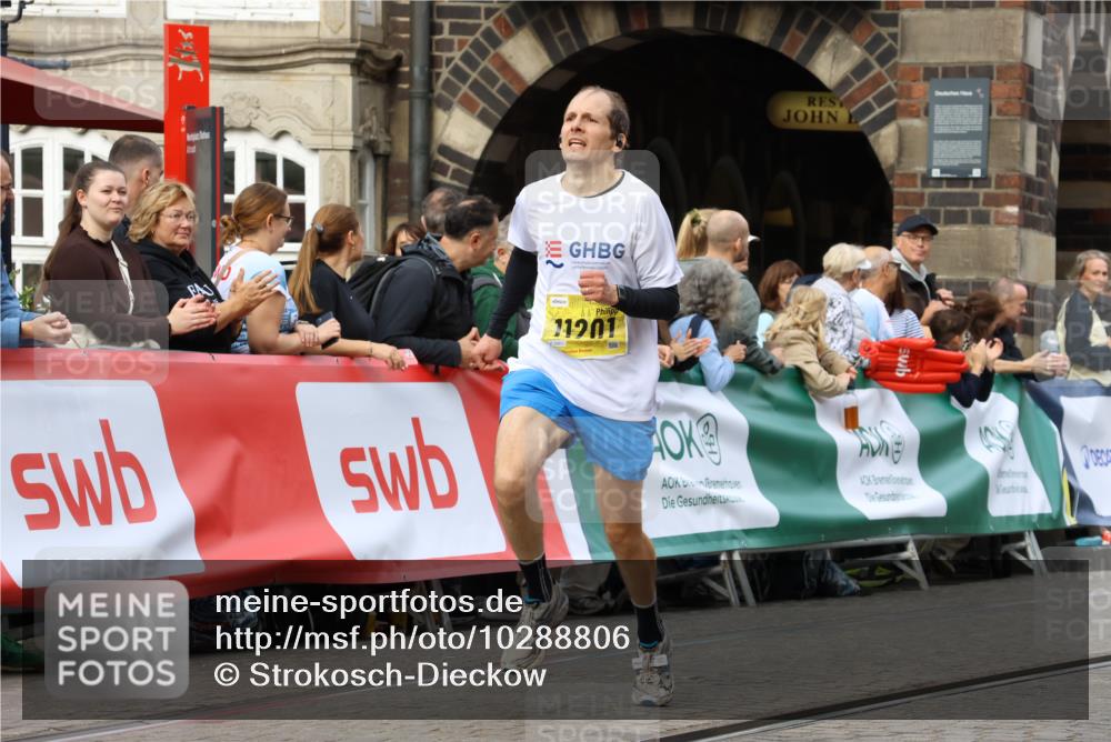13.09.2026 - 21. swb-Marathon Bremen Strokosch-Dieckow http://msf.ph/oto/10288806 13.09.2026 10:41:16 Ziel 10575, 11201, 11903, 12209, 12477, 11944, 12442, 13520 meine-sportfotos.de