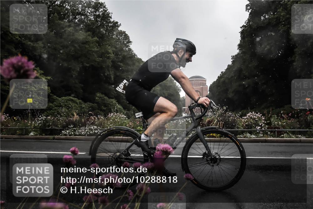13.09.2026 - Stadtparktriathlon H.Heesch http://msf.ph/oto/10288818 13.09.2026 11:38:13 Radfahren 839, 871, 877, 882, 946 meine-sportfotos.de