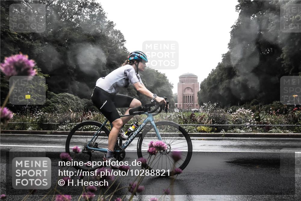 13.09.2026 - Stadtparktriathlon H.Heesch http://msf.ph/oto/10288821 13.09.2026 12:49:07 Radfahren 1093, 1116, 1283 meine-sportfotos.de