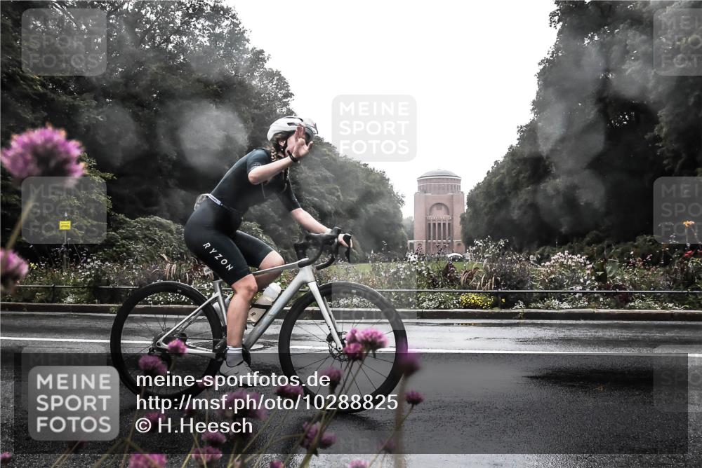 13.09.2026 - Stadtparktriathlon H.Heesch http://msf.ph/oto/10288825 13.09.2026 12:49:09 Radfahren 1093, 1116, 1118, 1283 meine-sportfotos.de