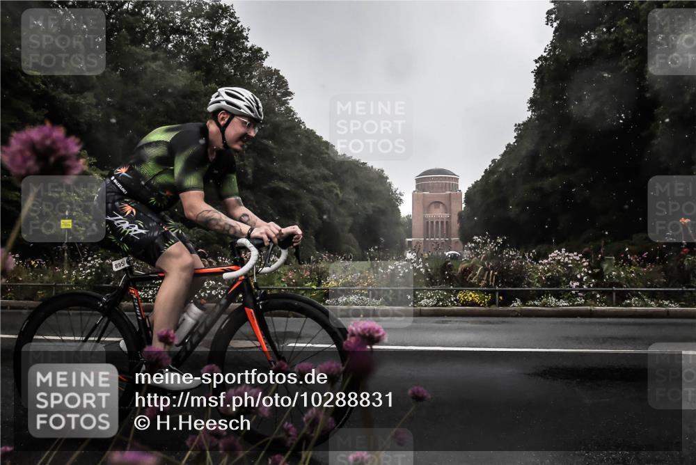 13.09.2026 - Stadtparktriathlon H.Heesch http://msf.ph/oto/10288831 13.09.2026 11:38:20 Radfahren 745, 895 meine-sportfotos.de