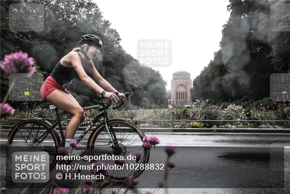 13.09.2026 - Stadtparktriathlon H.Heesch http://msf.ph/oto/10288832 13.09.2026 12:49:11 Radfahren 1118, 1253, 1283 meine-sportfotos.de