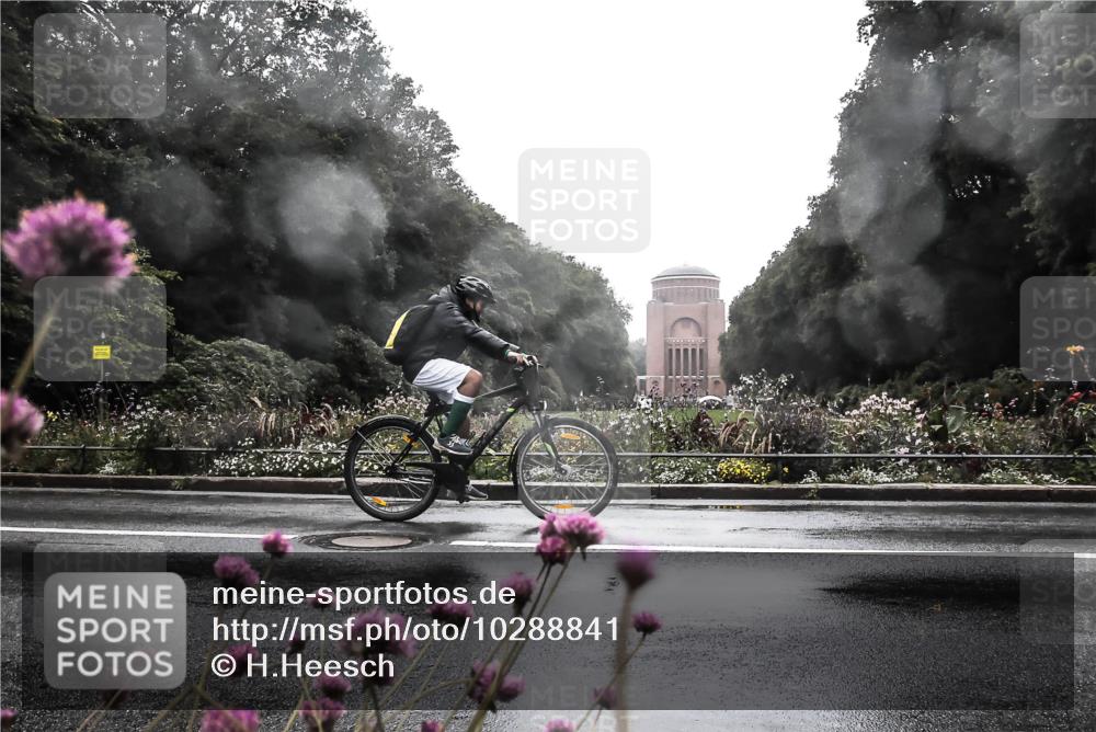 13.09.2026 - Stadtparktriathlon H.Heesch http://msf.ph/oto/10288841 13.09.2026 12:49:16 Radfahren 1253 meine-sportfotos.de