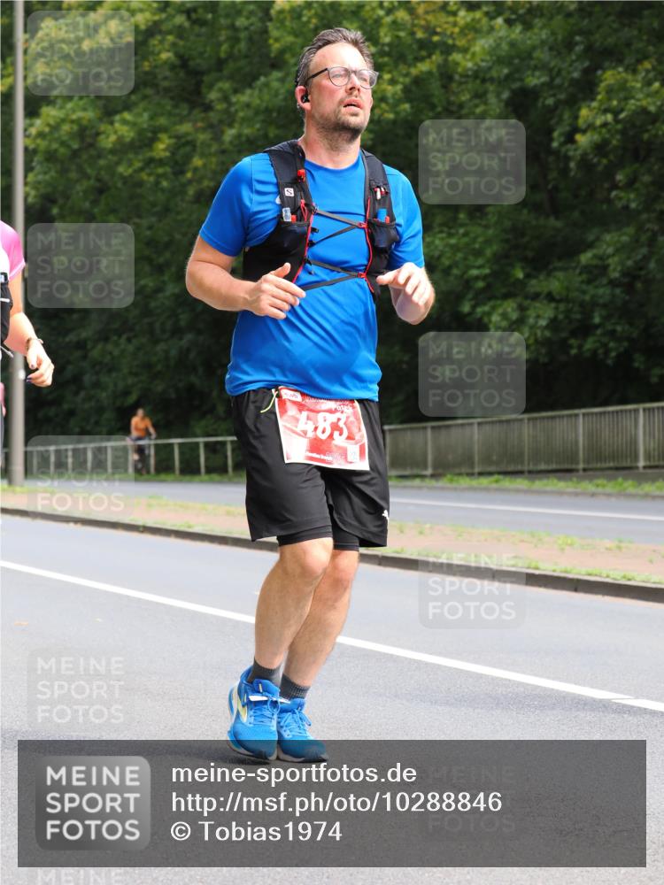 13.09.2026 - 21. swb-Marathon Bremen TobiasT http://msf.ph/oto/10288846 13.09.2026 12:26:16 Laufen 483 meine-sportfotos.de