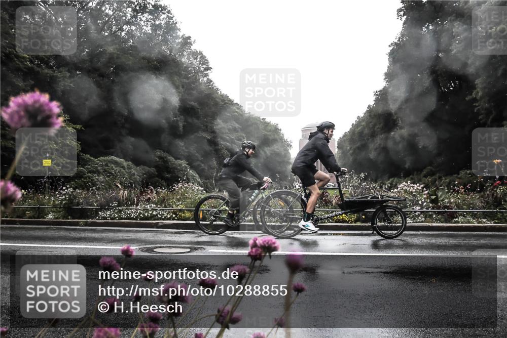 13.09.2026 - Stadtparktriathlon H.Heesch http://msf.ph/oto/10288855 13.09.2026 12:49:24 Radfahren 1145, 1151 meine-sportfotos.de