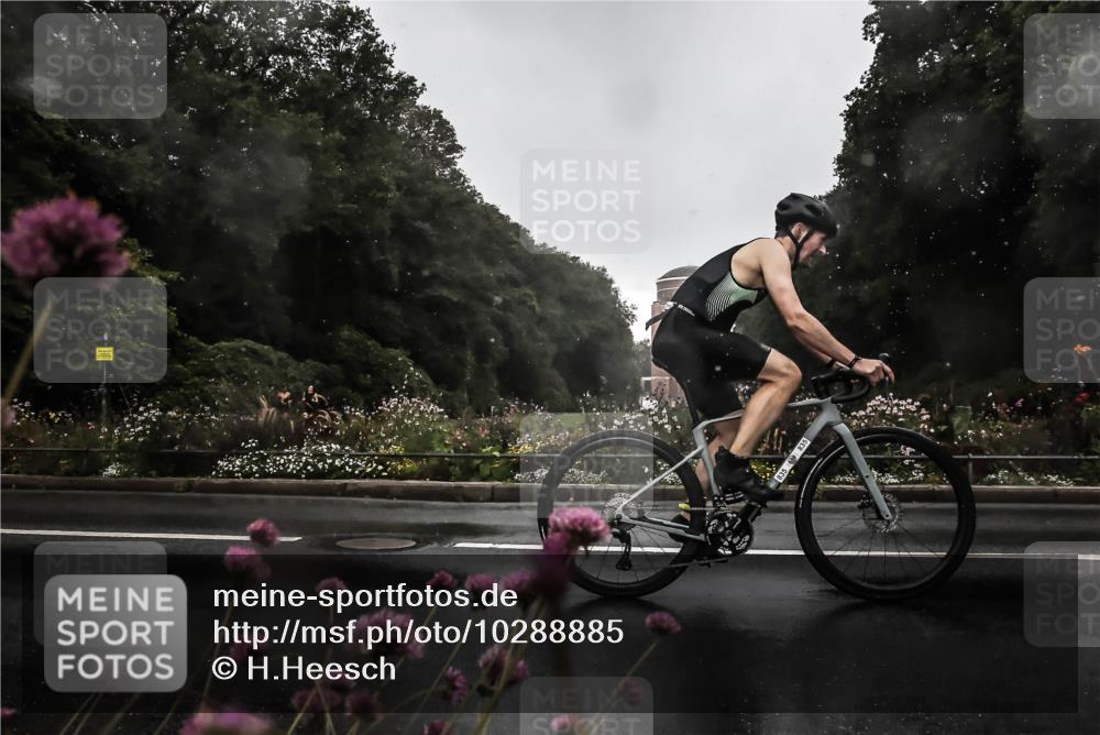 13.09.2026 - Stadtparktriathlon H.Heesch http://msf.ph/oto/10288885 13.09.2026 11:38:55 Radfahren 740, 826, 835, 893, 905 meine-sportfotos.de