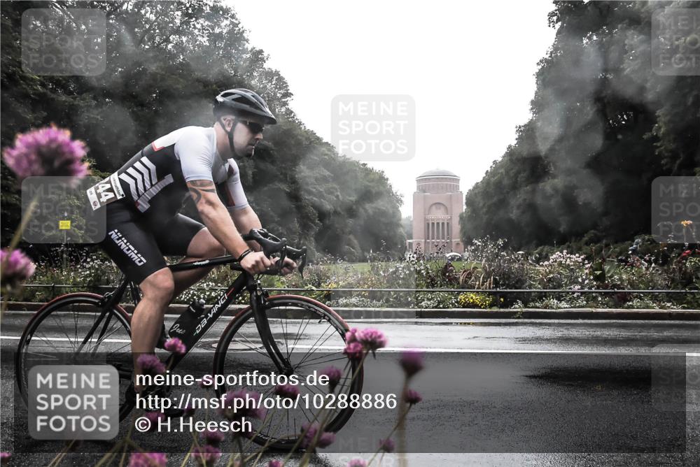 13.09.2026 - Stadtparktriathlon H.Heesch http://msf.ph/oto/10288886 13.09.2026 12:49:35 Radfahren 1086, 1147, 1184, 1196, 1244, 1284 meine-sportfotos.de