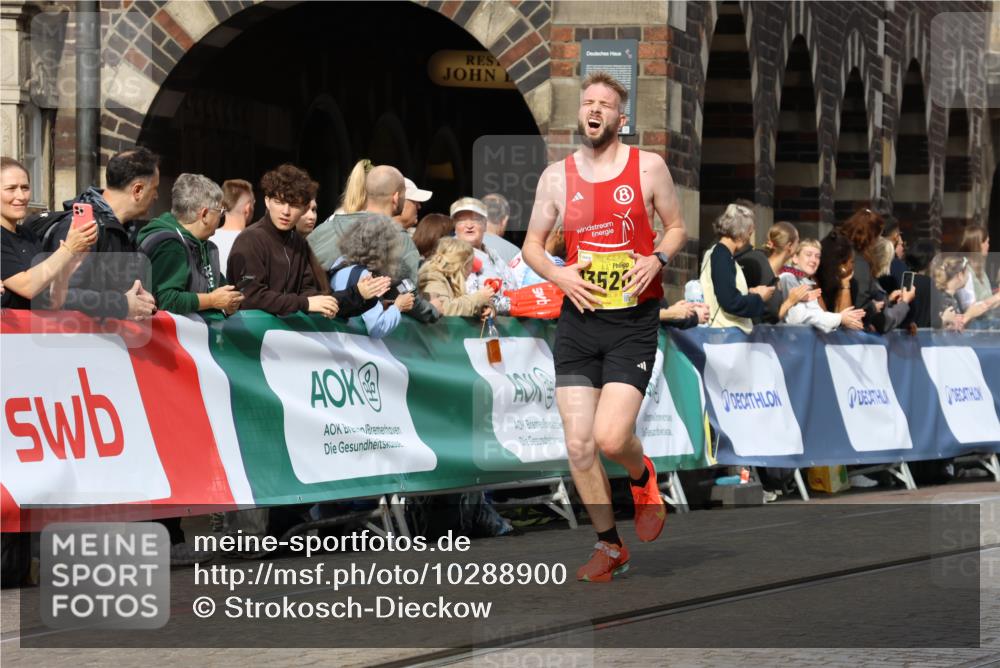 13.09.2026 - 21. swb-Marathon Bremen Strokosch-Dieckow http://msf.ph/oto/10288900 13.09.2026 10:41:33 Ziel 11077, 11201, 10341, 10972, 11426, 11527, 12246, 12455, 13586 meine-sportfotos.de