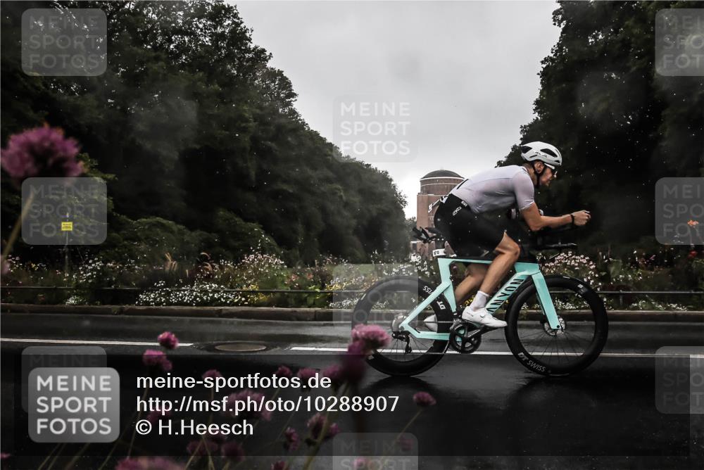 13.09.2026 - Stadtparktriathlon H.Heesch http://msf.ph/oto/10288907 13.09.2026 11:39:21 Radfahren 653, 800, 865, 870 meine-sportfotos.de