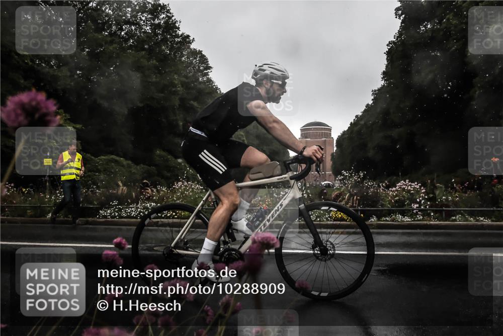 13.09.2026 - Stadtparktriathlon H.Heesch http://msf.ph/oto/10288909 13.09.2026 11:39:23 Radfahren 653, 800, 859, 865, 870 meine-sportfotos.de