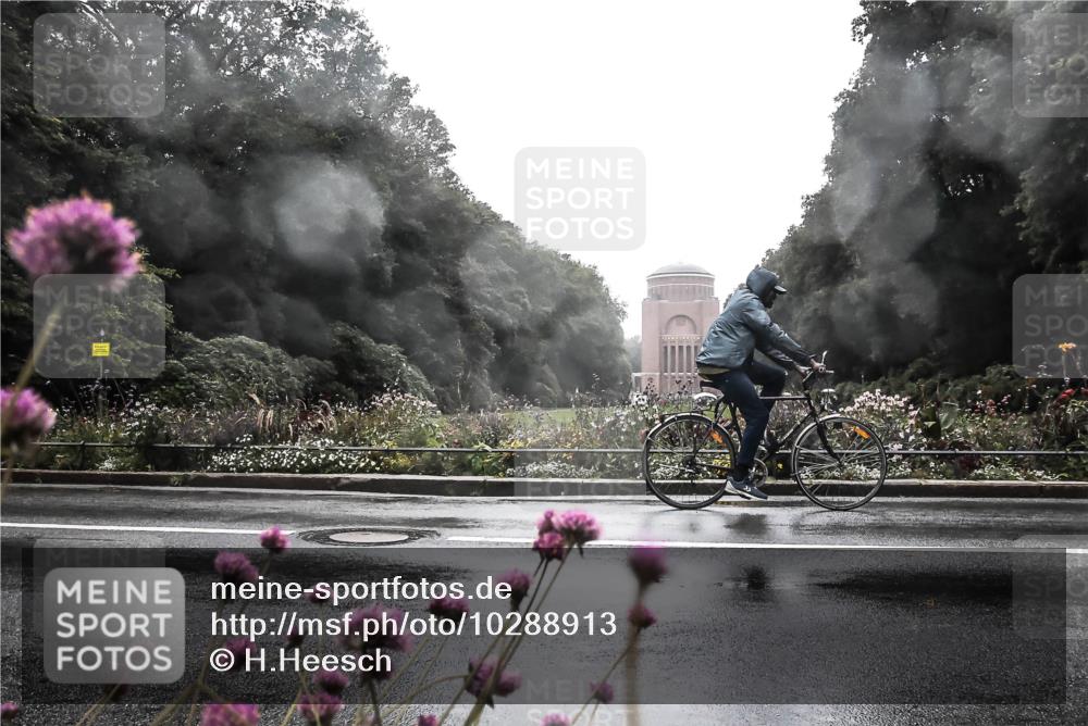 13.09.2026 - Stadtparktriathlon H.Heesch http://msf.ph/oto/10288913 13.09.2026 12:49:40 Radfahren 1086, 1161, 1284 meine-sportfotos.de